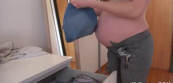  Victoria Daniels Shows Off Her Beautiful Pregnant Body!